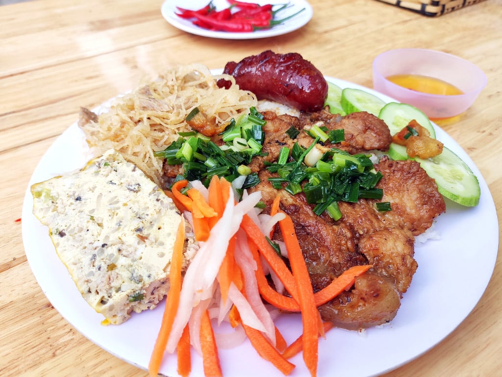 Traditional Food in Ho Chi Minh City - Not to Miss Traditional Food in Ho Chi Minh City Com Tam in Ho Chi Minh City, Vietnam.