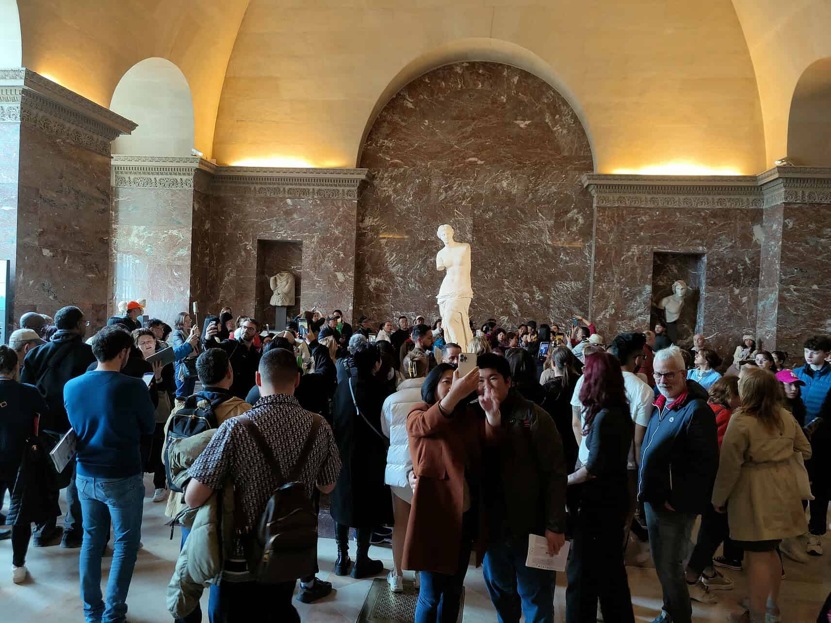 visit the Louvre - What Is the Best Way To Visit the Louvre? Inside the Louvre Museum in Paris, France